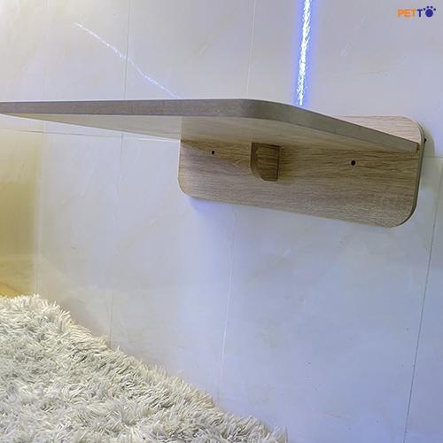 Nhà treo tường kết hợp đồ chơi cho mèo