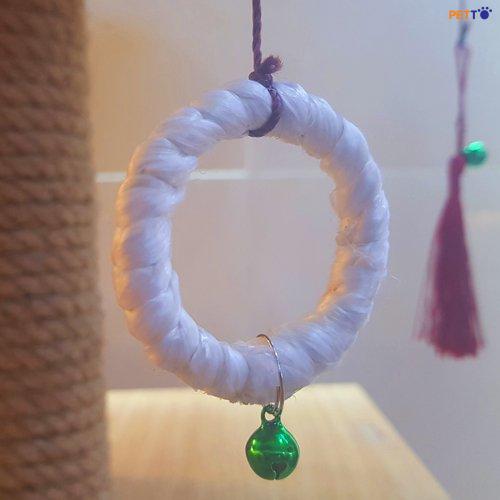 Vòng Chuông Treo Lên Nhà Cây, Trụ Cào Móng Cho Mèo 3