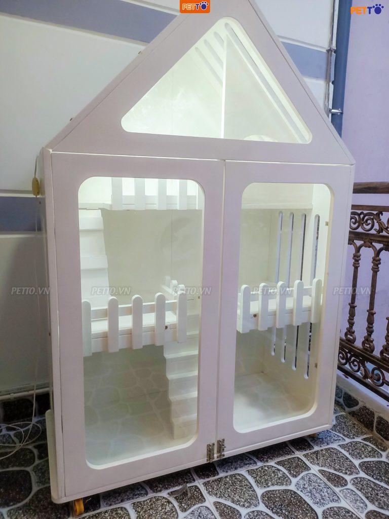 Khu vui chơi khép kín cho mèo là một loại thiết kế được tạo ra để cho mèo có thể chơi, thể dục và tập luyện trong một không gian được giới hạn và an toàn.