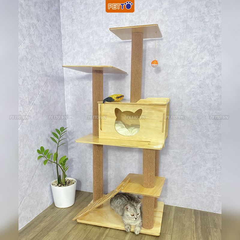 Chiếc cat tree cho mèo 3 tầng có hộc mèo dễ thương, kết hợp nhiều trụ cào móng cho mèo thoả thích duỗi móng 