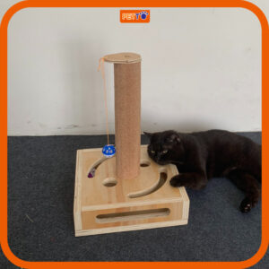 Cattree cho mèo bằng gỗ kèm hộc đồ chơi bóng chuông CT051